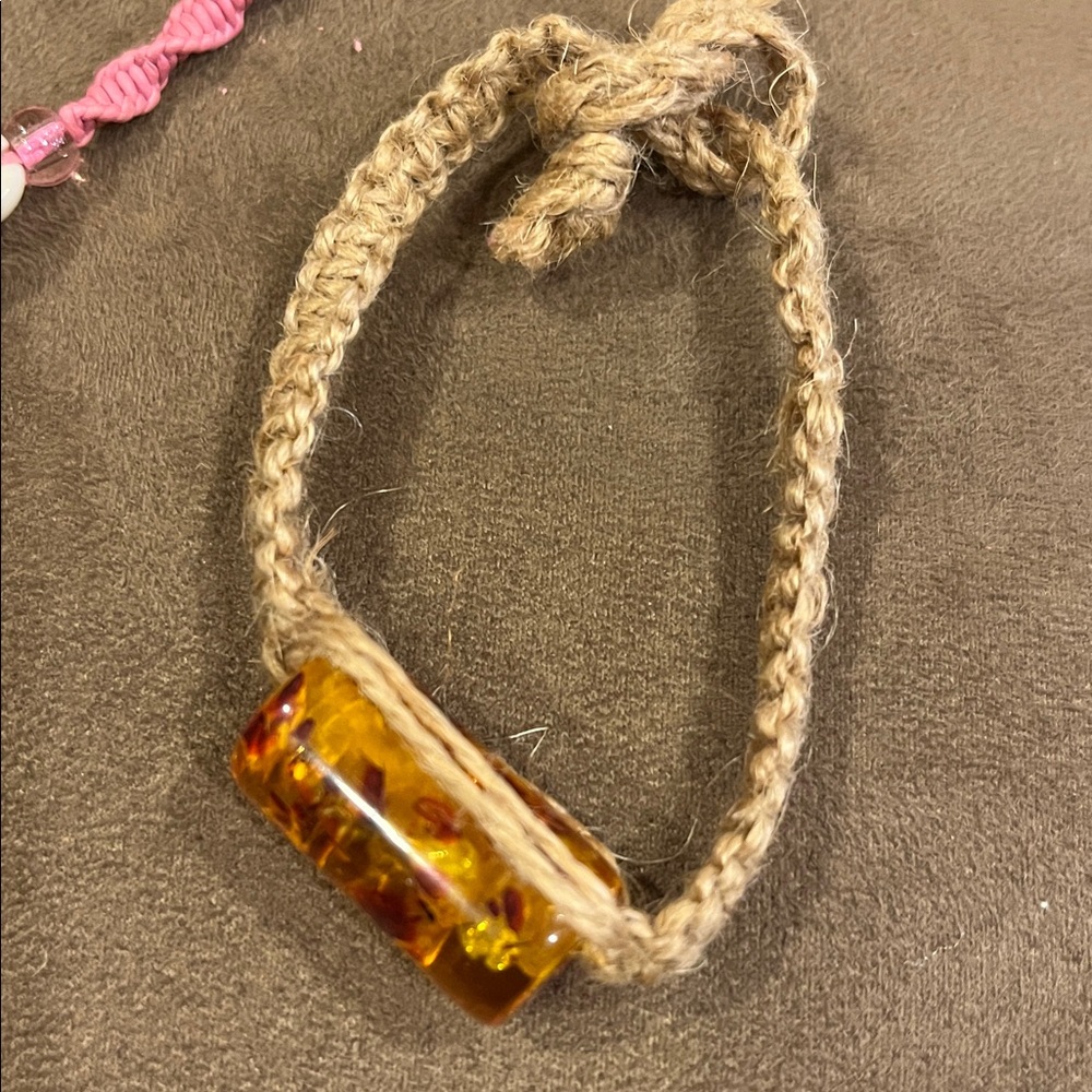 Shell and rope jewelry bundle - Picture 2 of 7